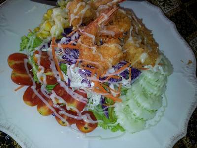 สลัดกุ้งกรอบ  ที่ ร้านอาหาร Slakcit Restaurant