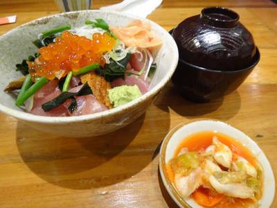 Zen Central ปิ่นเกล้า ที่ ร้านอาหาร Zen Central ปิ่นเกล้า