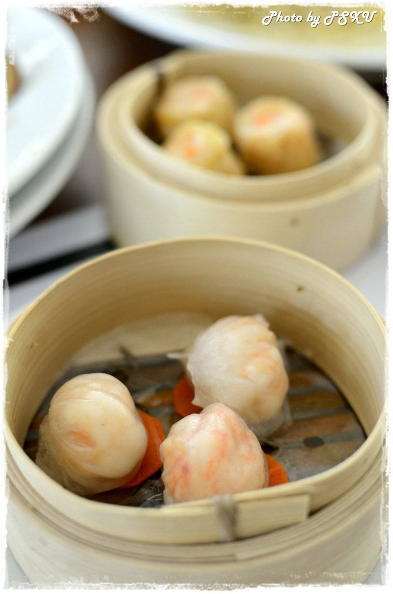 ร้านอาหาร The Village Garden Restaurant