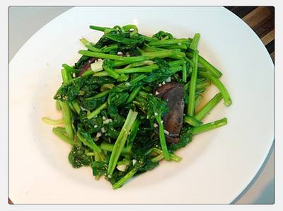 ผัดปวยเล้งคะ ที่ ร้านอาหาร Sweet Chilli
