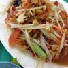 ส้มตำไทยปู ที่ ร้านอาหาร ชาวเล