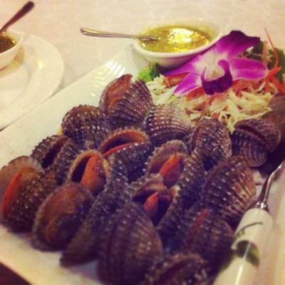 ร้านอาหาร มดแดงอาหารไทย