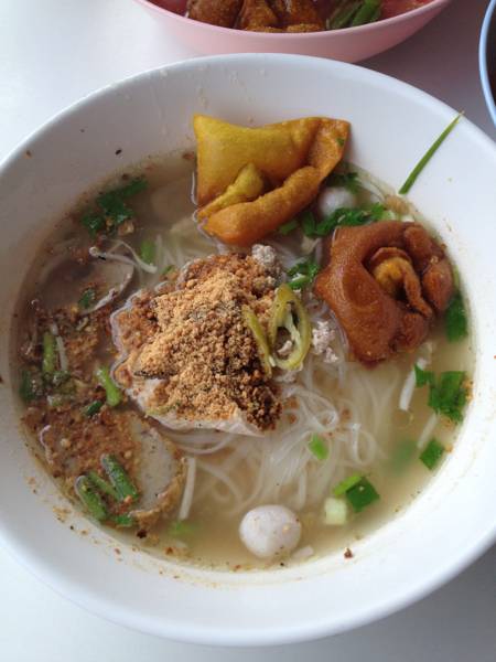 ร้านอาหาร เย็นตาโฟศรีพิงค์ สวนดอก