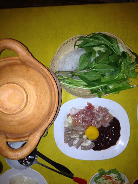 สุดยอด อาหารอีสาน ตำนานความอร่อยนานกว่า 25 ปี เจ้าเก่าลาดพร้าว 114 ที่ ร้านอาหาร ยอดลาบเป็ดอุดร