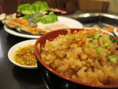 ข้าวผัดกระเทียม ที่ ร้านอาหาร บูตะกริลล์