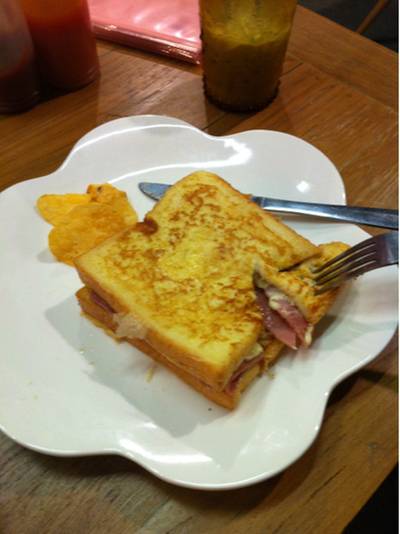 toast ham chees ที่ ร้านอาหาร Let's Sweet (Cafe & Pancake House)