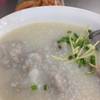 โจ๊กหมูพิเศษ. ไม่ไข่ ที่ ร้านอาหาร โจ๊กสามย่าน