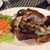 ขาหมูทอดหนังกรอบ ที่ ร้านอาหาร สบันงา