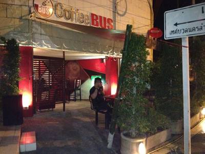 ร้านอาหาร Coffee Bus & B2 Carwash