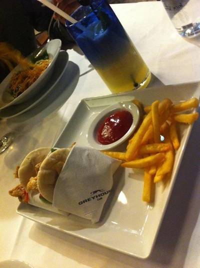 ร้านอาหาร Greyhound Cafe Avenue รัชโยธิน