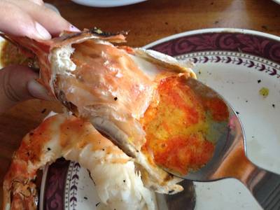 หัวกุ้ง! ที่ ร้านอาหาร กุ้งเผาทองชุบ