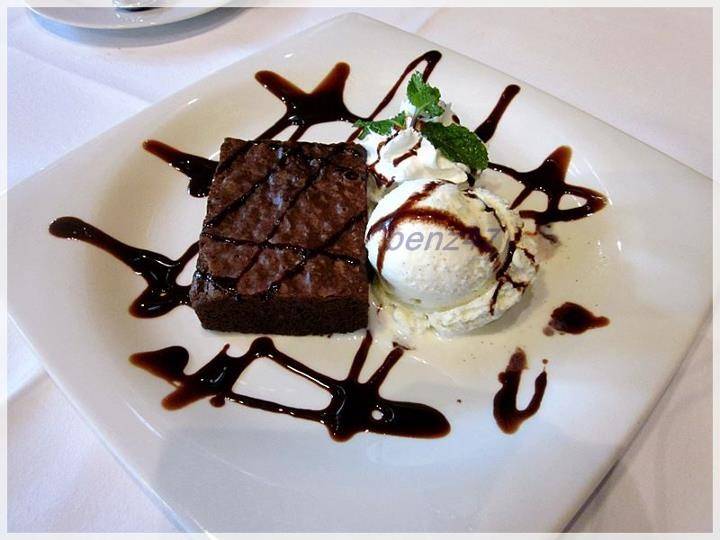 ร้านอาหาร Greyhound Cafe Avenue รัชโยธิน