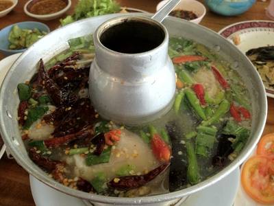 ต้มยำปลาคัง ที่ ร้านอาหาร กุ้งเผาทองชุบ