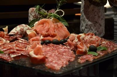 ร้านอาหาร The Square Novotel Bangkok Siam Square