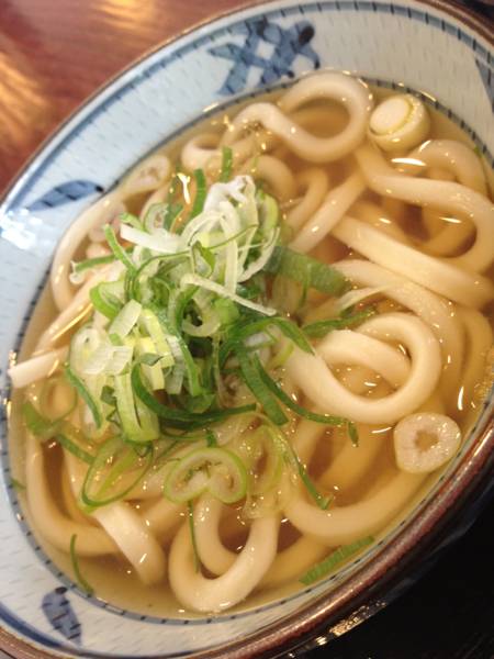 kake udon ที่ ร้านอาหาร Yokoi Udon