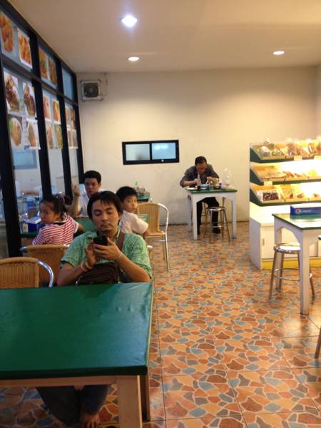 เฮงเฮงราดหน้ายอดผัด ที่ ร้านอาหาร ว่านว่านราดหน้ายอดผัด