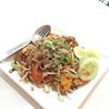 ผัดสองผู้ใหญ่ อร่อยมากมาย ที่ ร้านอาหาร ร้านเจ๊ณี หอยทอด ผัดไท
