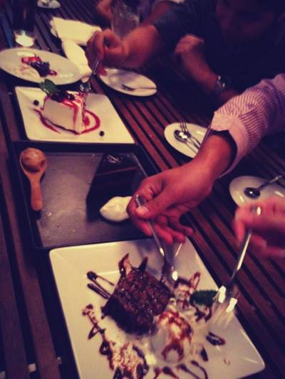 ร้านอาหาร Greyhound Café - J Avenue