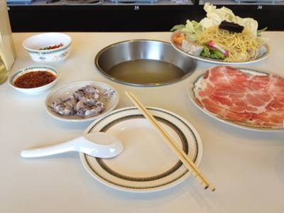 ร้านอาหาร บ้านพลอย ชาบู ชาบู