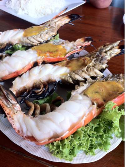 ร้านอาหาร ริมน้ำ