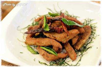 ร้านอาหาร The Village Garden Restaurant ร้านอาหาร The Village Garden Restaurant