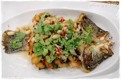 ร้านอาหาร The Village Garden Restaurant