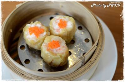 ร้านอาหาร The Village Garden Restaurant ร้านอาหาร The Village Garden Restaurant