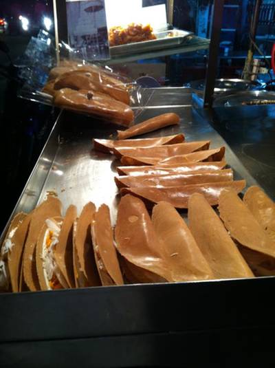 ร้านอาหาร ขนมเบื้องหวานผึ้งน้อย