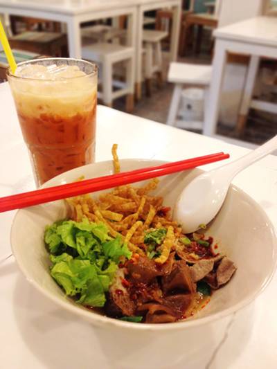 ร้านอาหาร ร้านก๋วยเตี๋ยวหมู 1000 เส้น