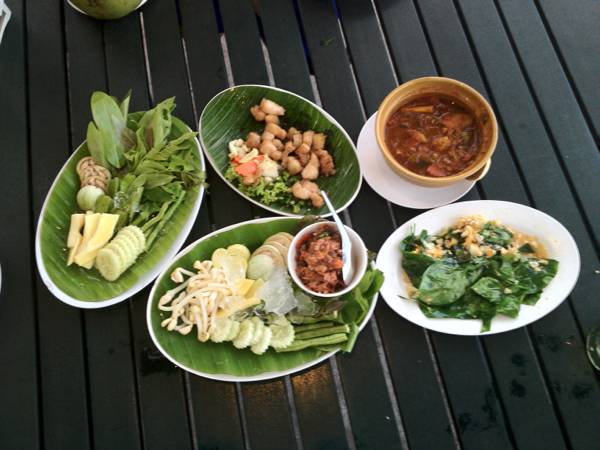 กันเอง @ เพียร์ ที่ ร้านอาหาร กันเอง เพียร์