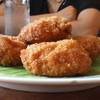 ทอดมันกุ้งอร่อย ที่ ร้านอาหาร ผกากรอง