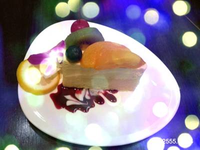 mixed friut cake ที่ ร้านอาหาร Nesthome