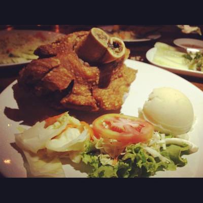 ฮีพ คาเฟ่แอน์เรสเตอรองท์ ที่ ร้านอาหาร Heap Cafe & Restaurant