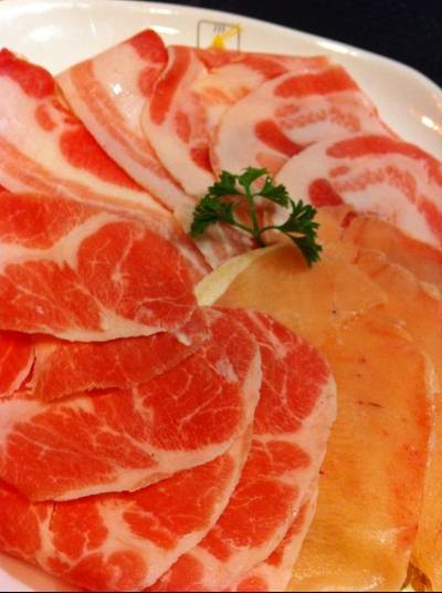 ชุดหมูสไลด์ ^^ ที่ ร้านอาหาร Crystal Jacky Restaurant