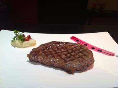 ร้านอาหาร Rib Room & Bar (RR & B)