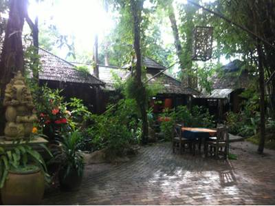 ร้านอาหาร เรือนไม้