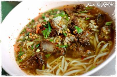 ร้านอาหาร ปฐมโอชา ก๋วยเตี๋ยวเป็ดตุ๋น ถนนกาญจนาภิเษก
