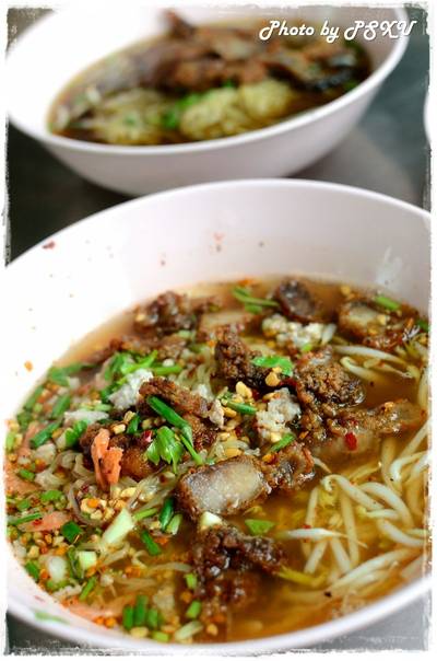 ร้านอาหาร ปฐมโอชา ก๋วยเตี๋ยวเป็ดตุ๋น ถนนกาญจนาภิเษก