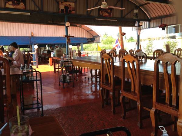 ร้านอาหาร แพทองหยอด