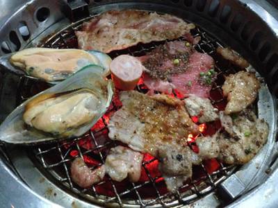 ร้านอาหาร ไจแอนทส์ โฮมรัน