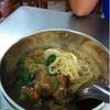 หมี่สั่ากระดูกหมู ที่ ร้านอาหาร จ่วนเฮี้ยง