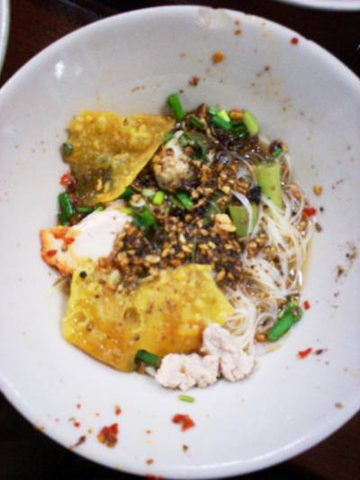 เส้นหมี่ต้มยำ ที่ ร้านอาหาร อนงค์ ก๋วยเตี๋ยวเรือ