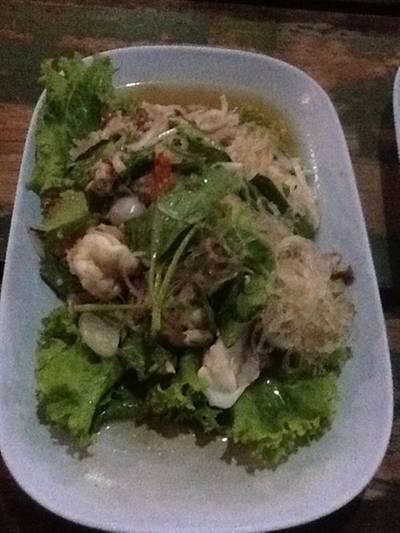 ยำวุ้นเส้น ที่ ร้านอาหาร ครัวเตาถ่าน