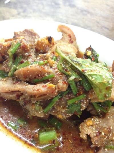 ร้านอาหาร ตำปากแตก