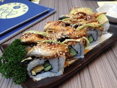 Dragon Avocado Roll (320.-) ที่ ร้านอาหาร Sakana Sushi & Sashimi