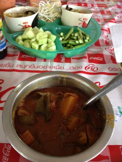 ร้านอาหาร ร้านขนมจีนโกจ้อยไก่ทอด
