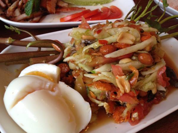 ยอดลาบเป็ดอุดรพระราม 9 ที่ ร้านอาหาร ยอดลาบเป็ดอุดร พระราม 9