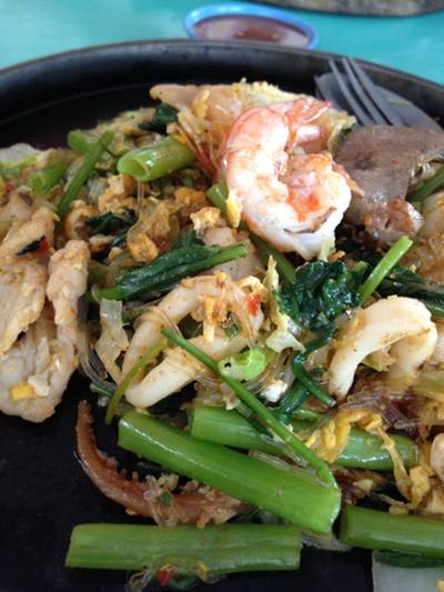สุกี้แห้งกระทะร้อน 40 บาท ที่ ร้านอาหาร ใหญ่สุกี้กระทะร้อน