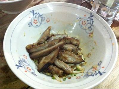 ร้านอาหาร ใสสะอาด ก๋วยเตี๋ยวลูกชิ้นน้ำใส
