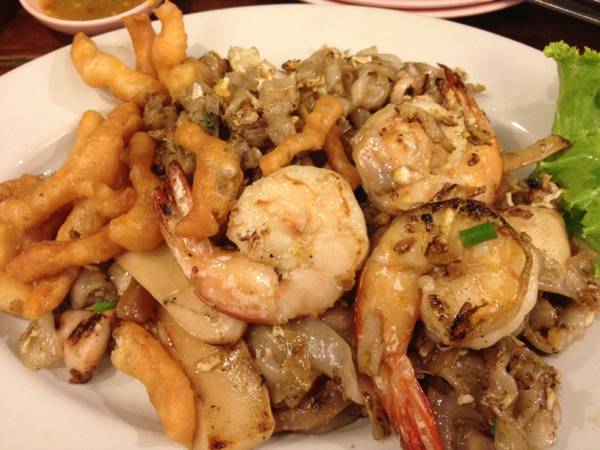 คั่วเศษรฐี อร่อยจิงๆ ที่ ร้านอาหาร เหล่ากุ้ย บะหมี่อัศวิน